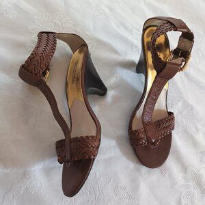Michael Kors Juniper Braided Leather T-strap Kitten Heel Sandals Size 8M Brown